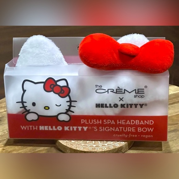 THE CREME SHOP - HELLO KITTY PLUSH SPA HEADBAND WITH SIGNATURE RED BOW - Picture 4 of 8